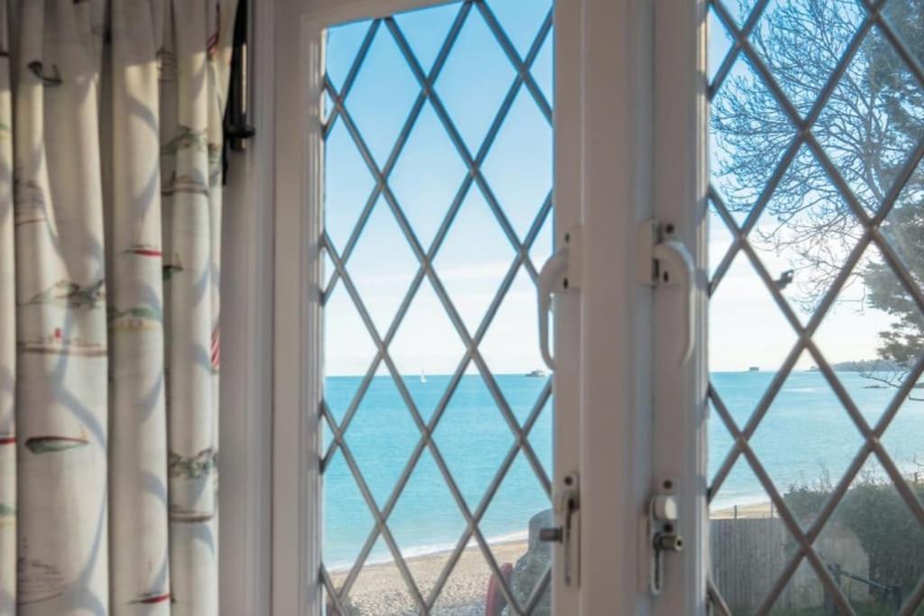 The Old Boat House, Seaview - Seafront Three Bedroom Cottage With Separate Two Bedroom Annexe Zewnętrze zdjęcie